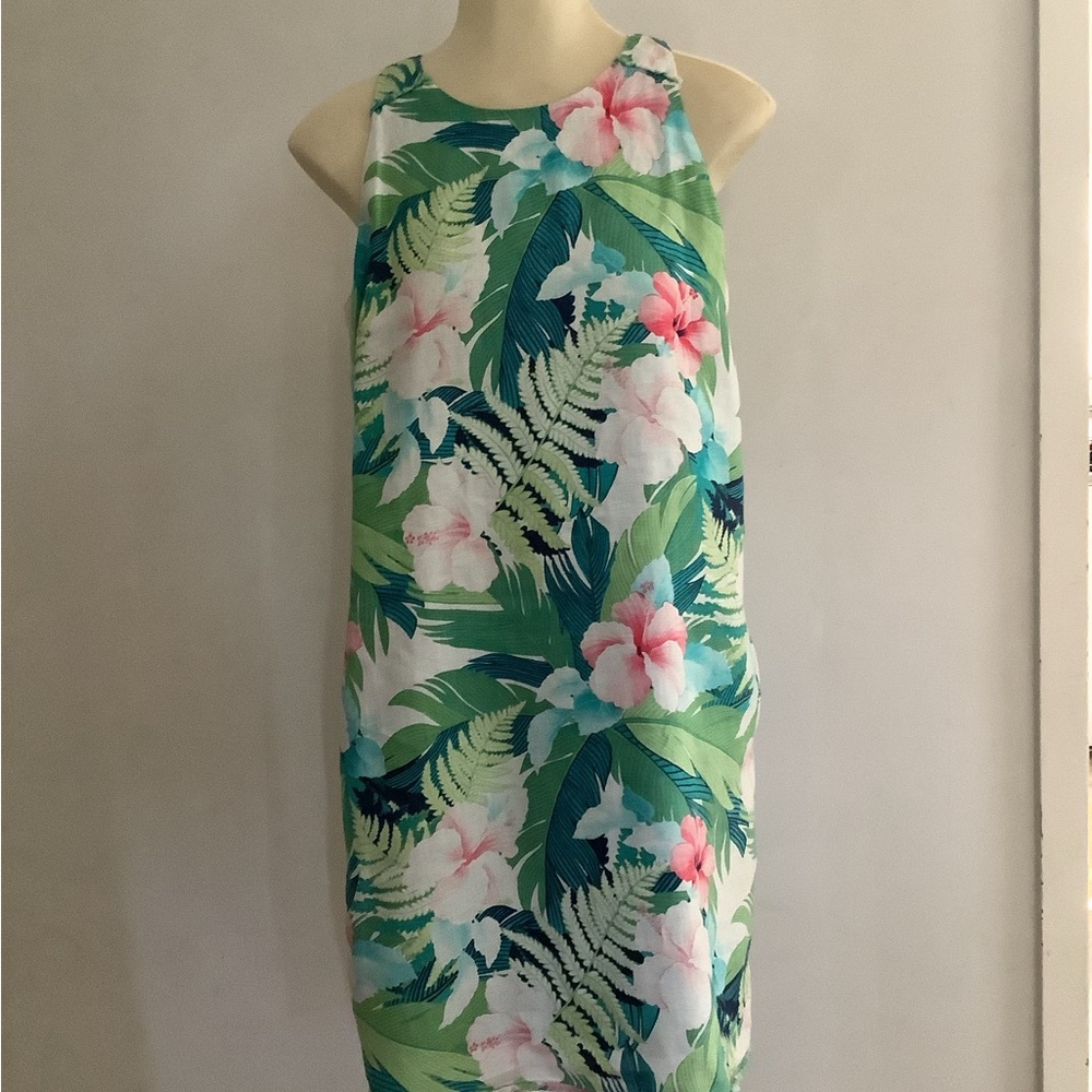 Tommy Bahama Multicolor Floral linen / lined dress .